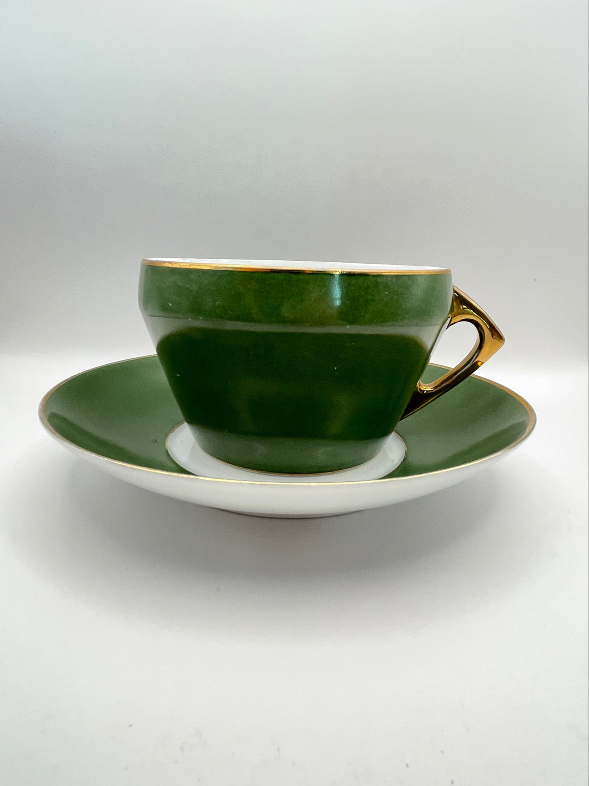 Bigger scale green duo produced by Gardner factory acquired by M.S. Kuznetsov