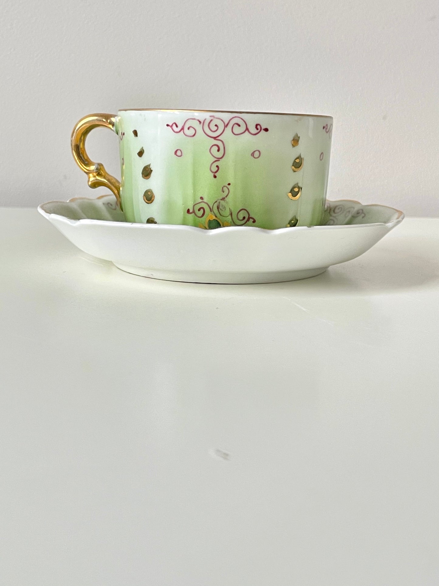 Tsarist Russia's porcelain tea duo produced by Kuznetsov