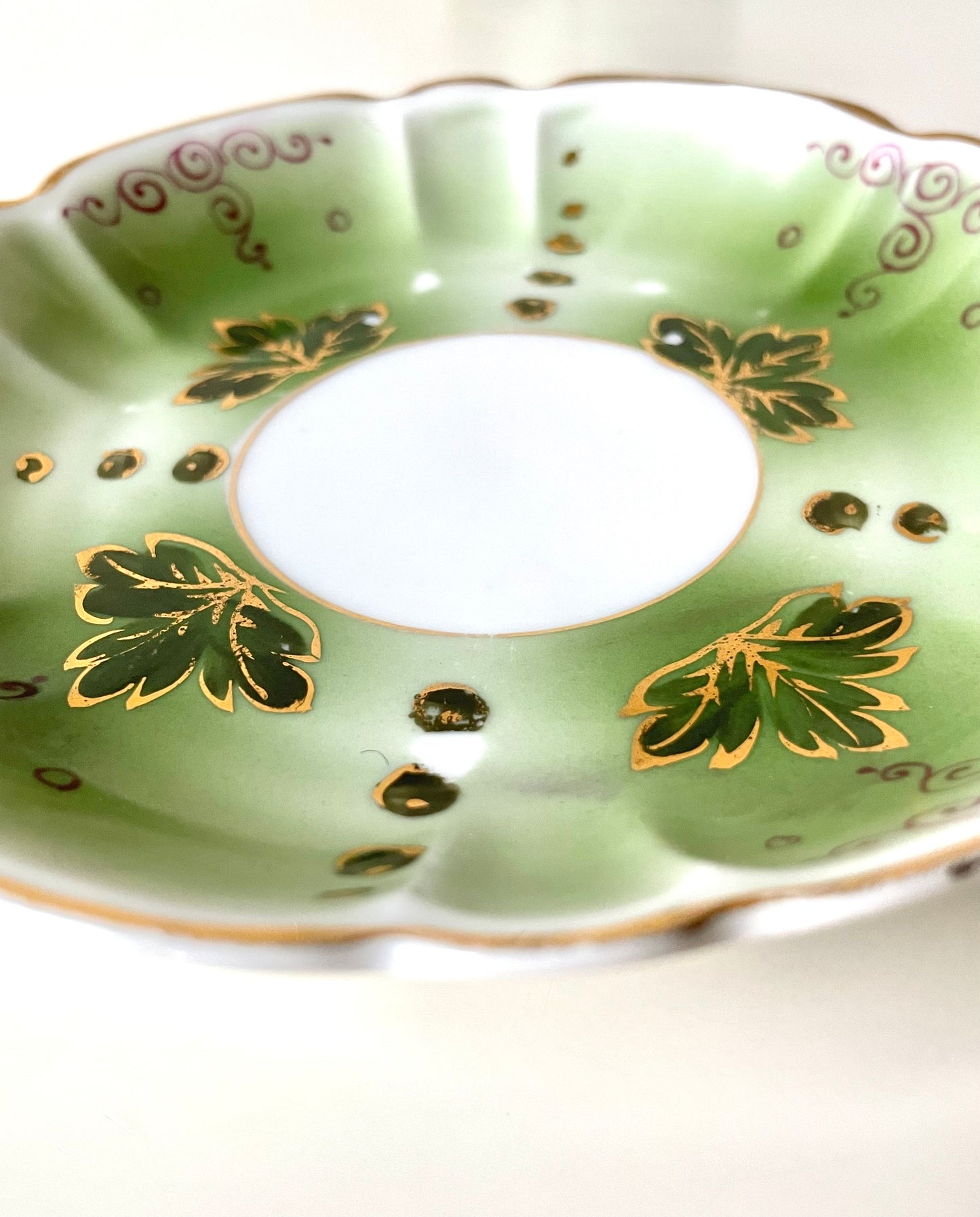 Tsarist Russia's porcelain tea duo produced by Kuznetsov