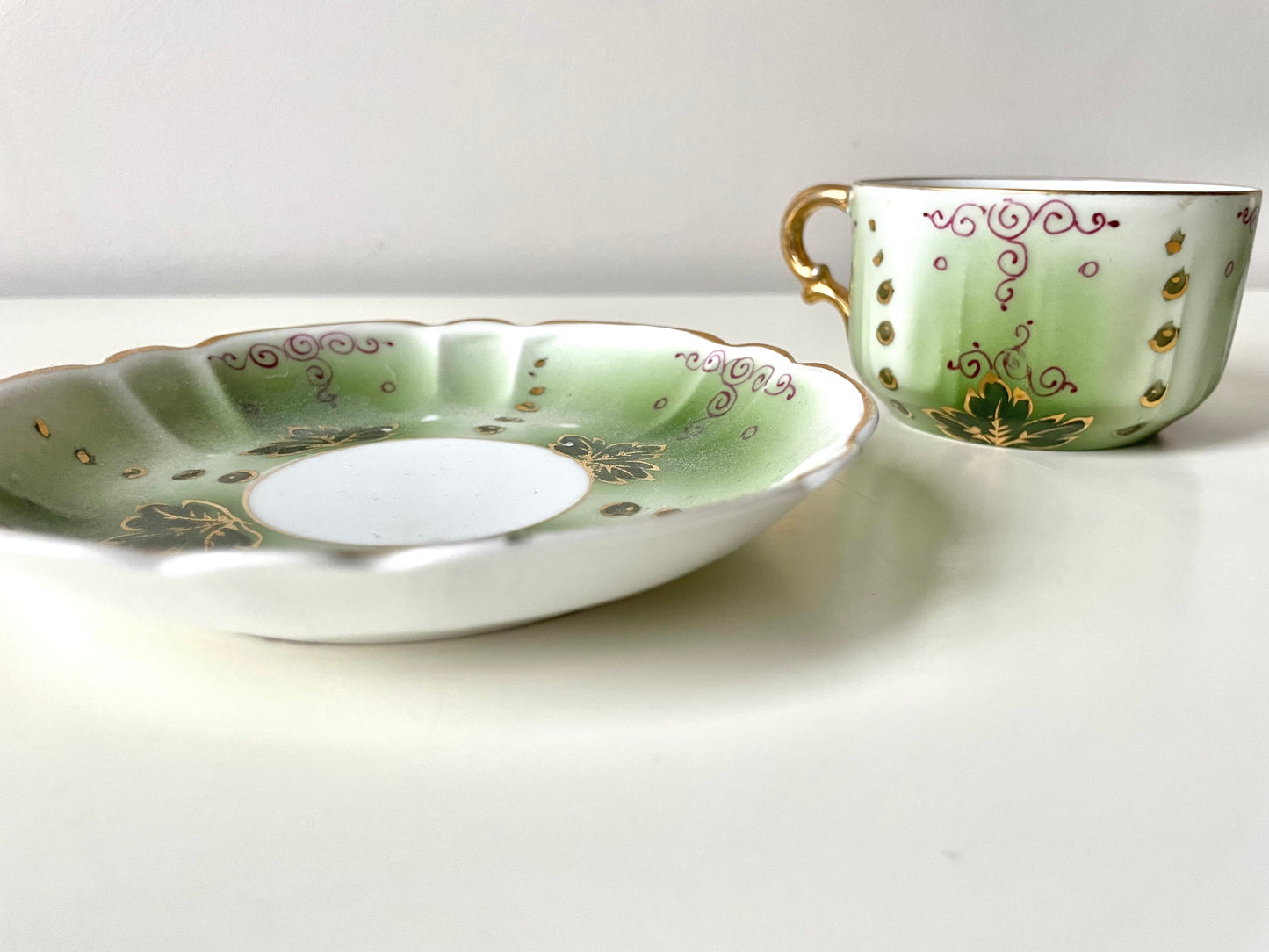 Tsarist Russia's porcelain tea duo produced by Kuznetsov