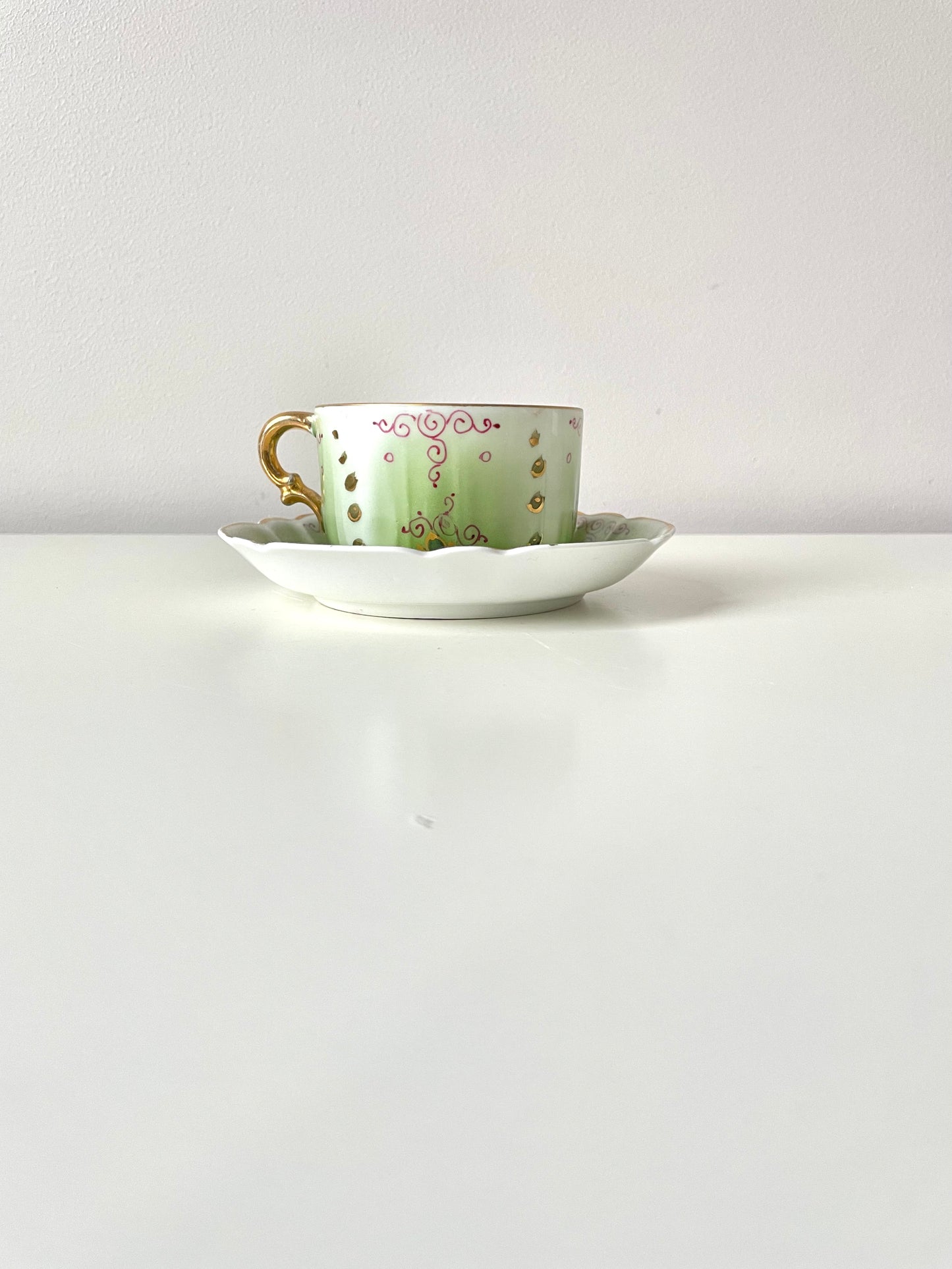 Tsarist Russia's porcelain tea duo produced by Kuznetsov