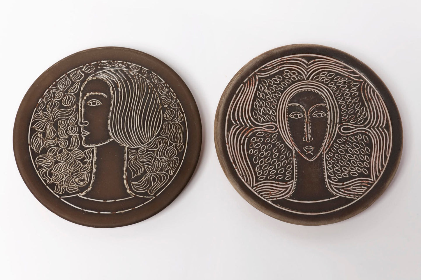 A ceramic plate designed by Leo Rohlin, produced by TEKT in Estonia in the early 70ies