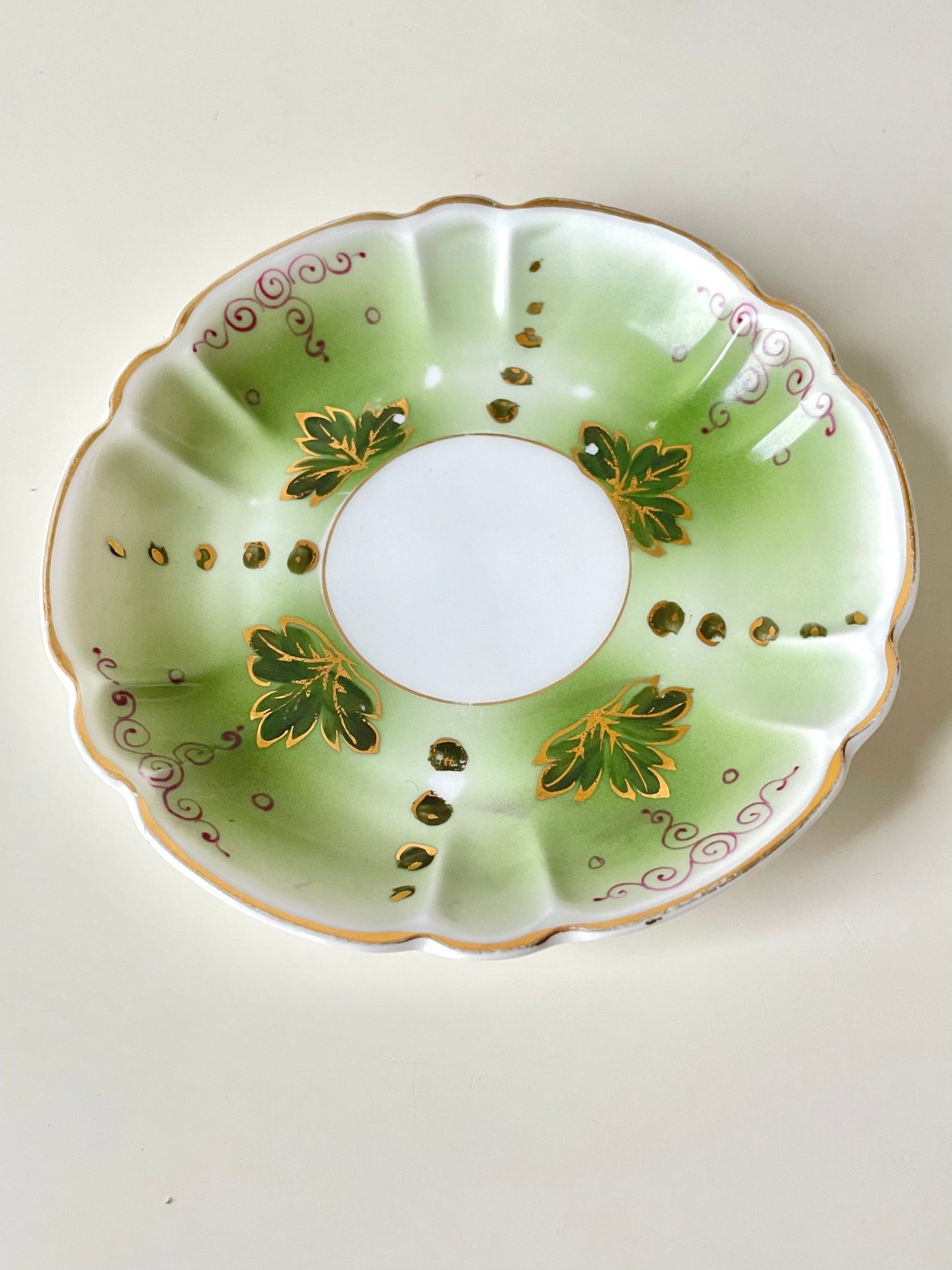 Tsarist Russia's porcelain tea duo produced by Kuznetsov