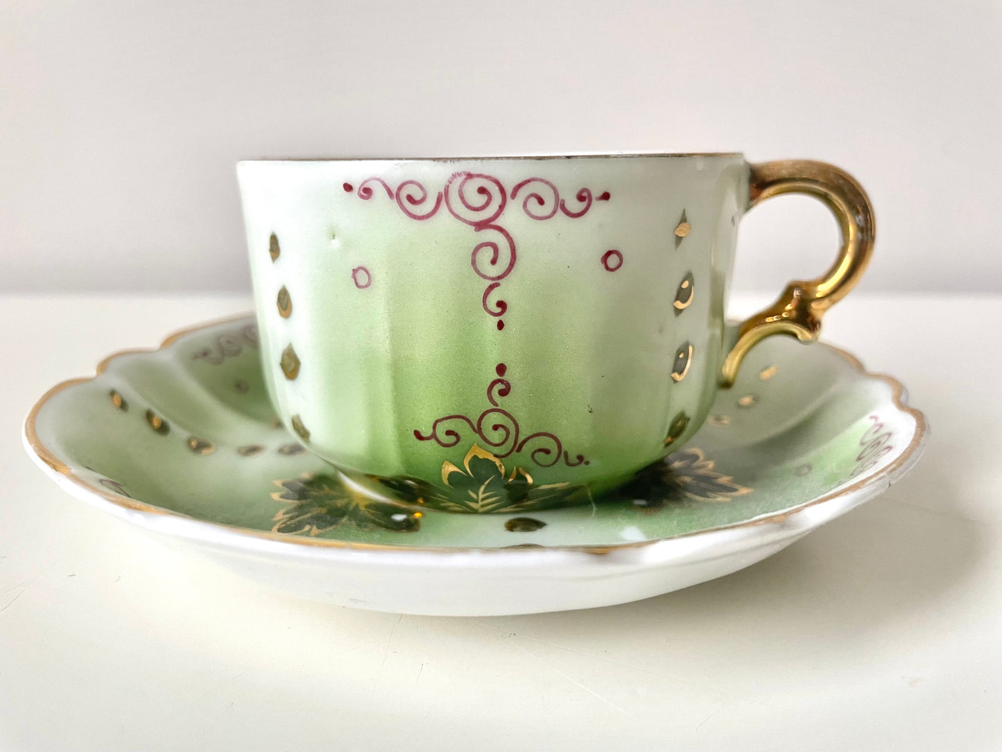 Tsarist Russia's porcelain tea duo produced by Kuznetsov