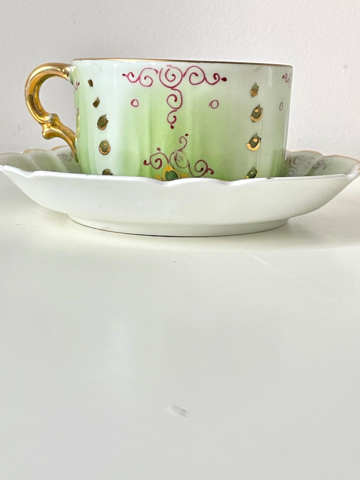 Tsarist Russia's porcelain tea duo produced by Kuznetsov