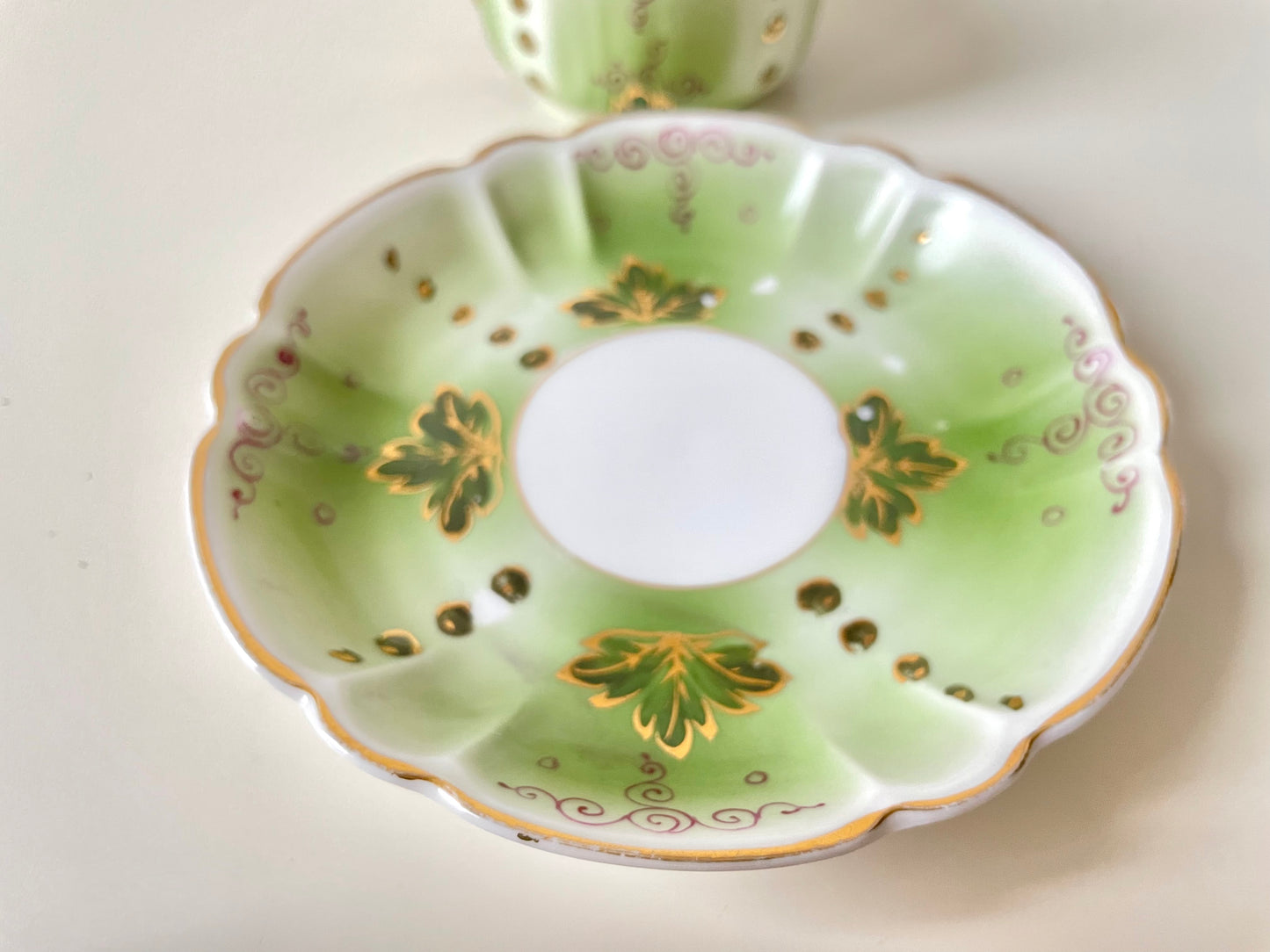 Tsarist Russia's porcelain tea duo produced by Kuznetsov