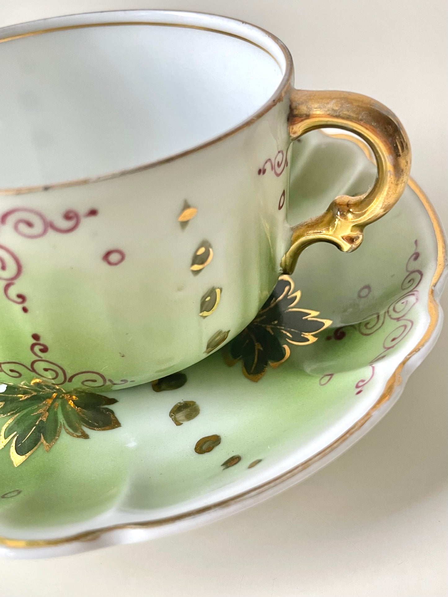 Tsarist Russia's porcelain tea duo produced by Kuznetsov