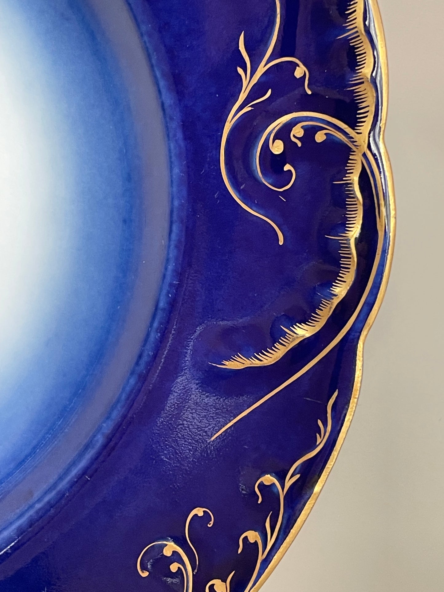 Kuznetsov’s soup plate in mint condition
