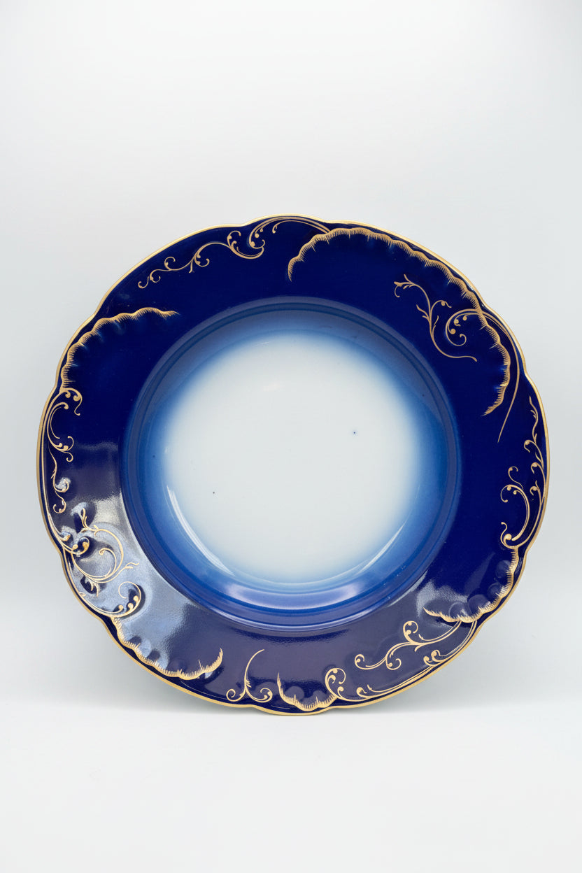 Kuznetsov’s soup plate in mint condition