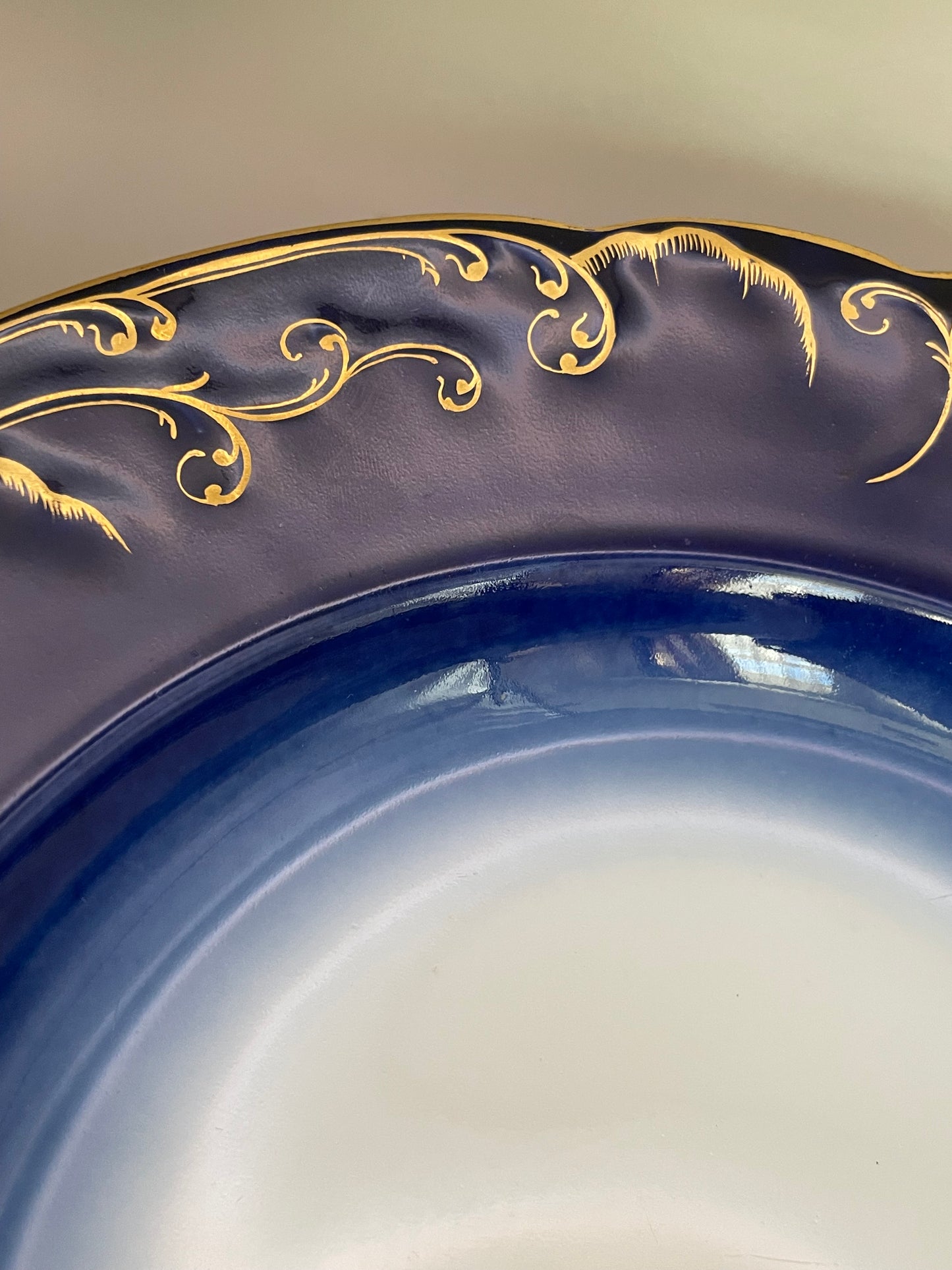 Kuznetsov’s soup plate in mint condition