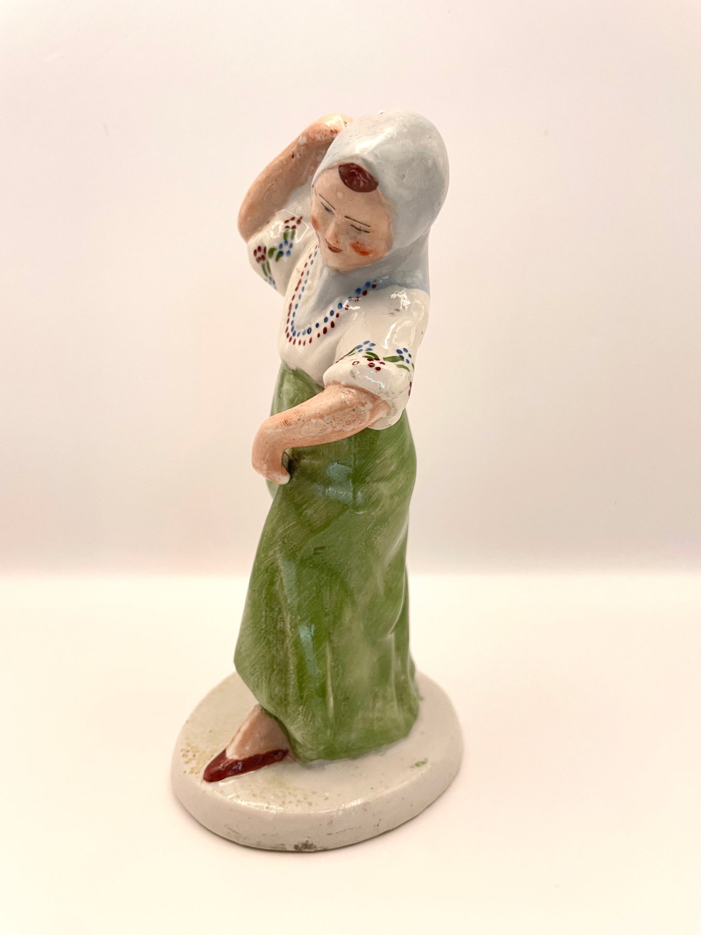 Dancer Darjushka figurine by Gorodnitsa from 1930-50ies
