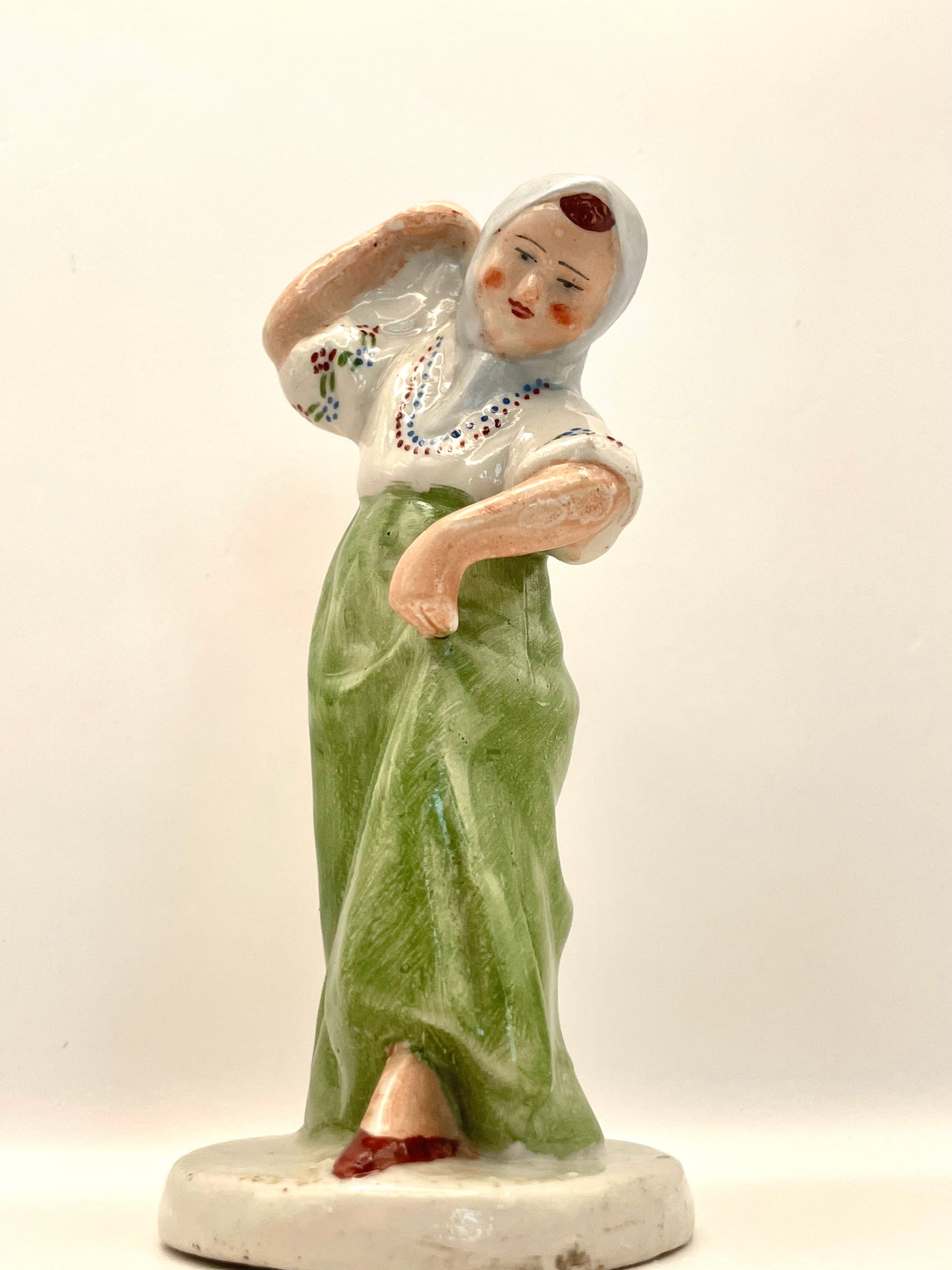 Dancer Darjushka figurine by Gorodnitsa from 1930-50ies