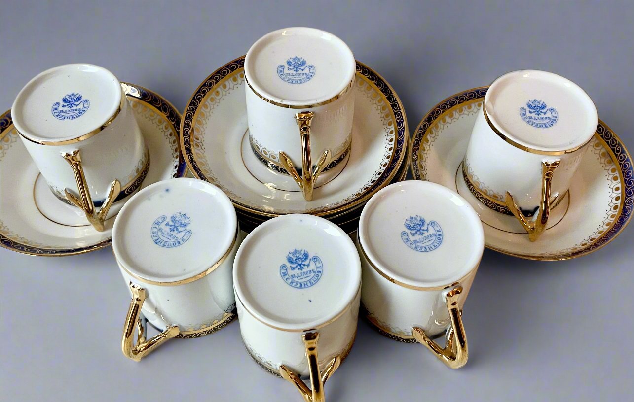 Antique Kuznetsov's coffee set of 6 cups and 7 saucers