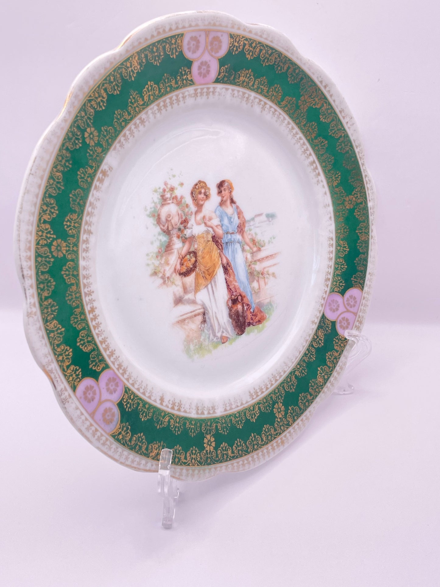 Post-revolution era platter with Vseukrtrest porcelain mark (ex-Kuznetsov’s mark)
