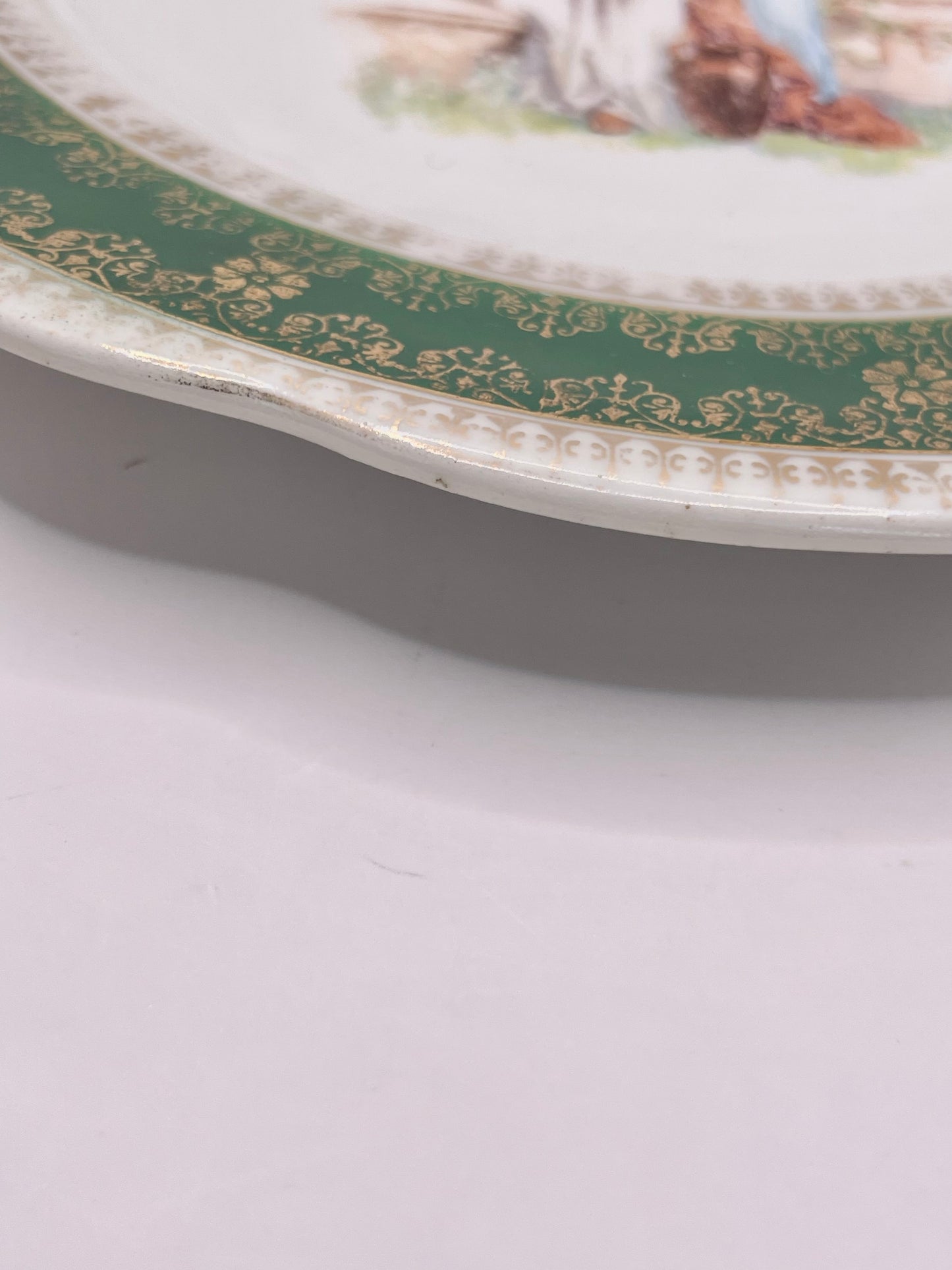 Post-revolution era platter with Vseukrtrest porcelain mark (ex-Kuznetsov’s mark)