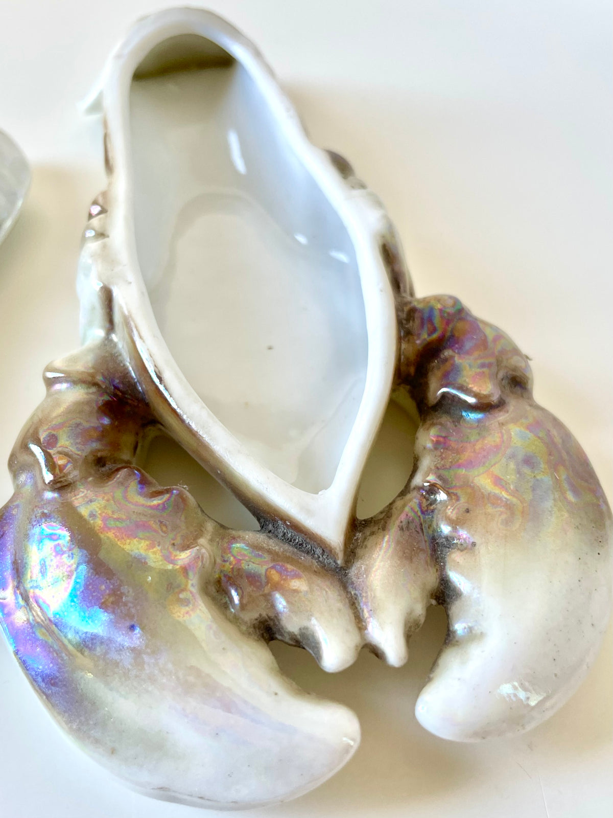 Butter or caviar porcelain lobster-shaped box