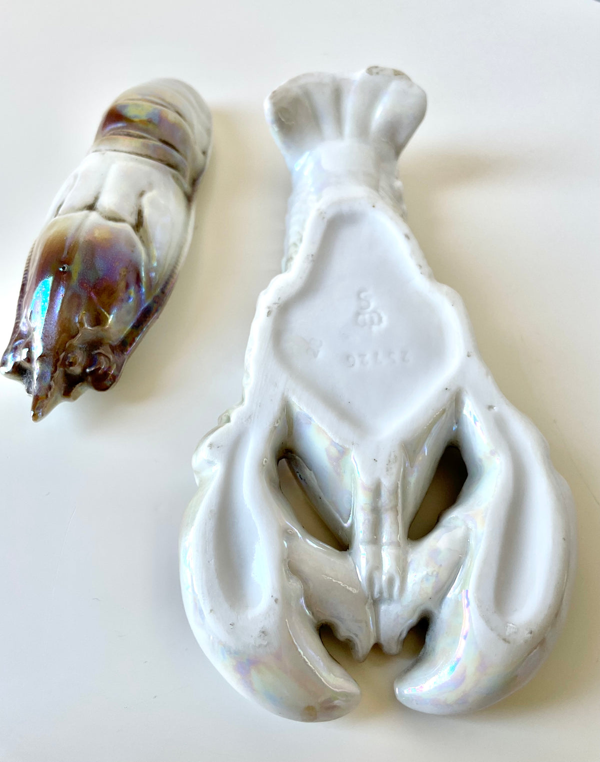 Butter or caviar porcelain lobster-shaped box