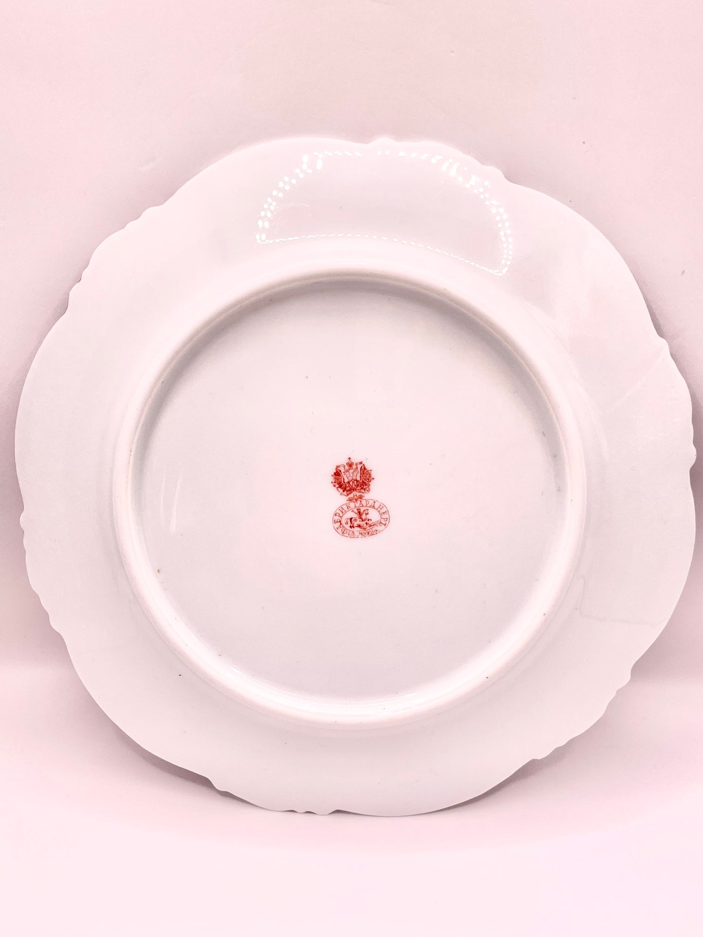 Kuznetsov’s plate depicting lady with butterflies
