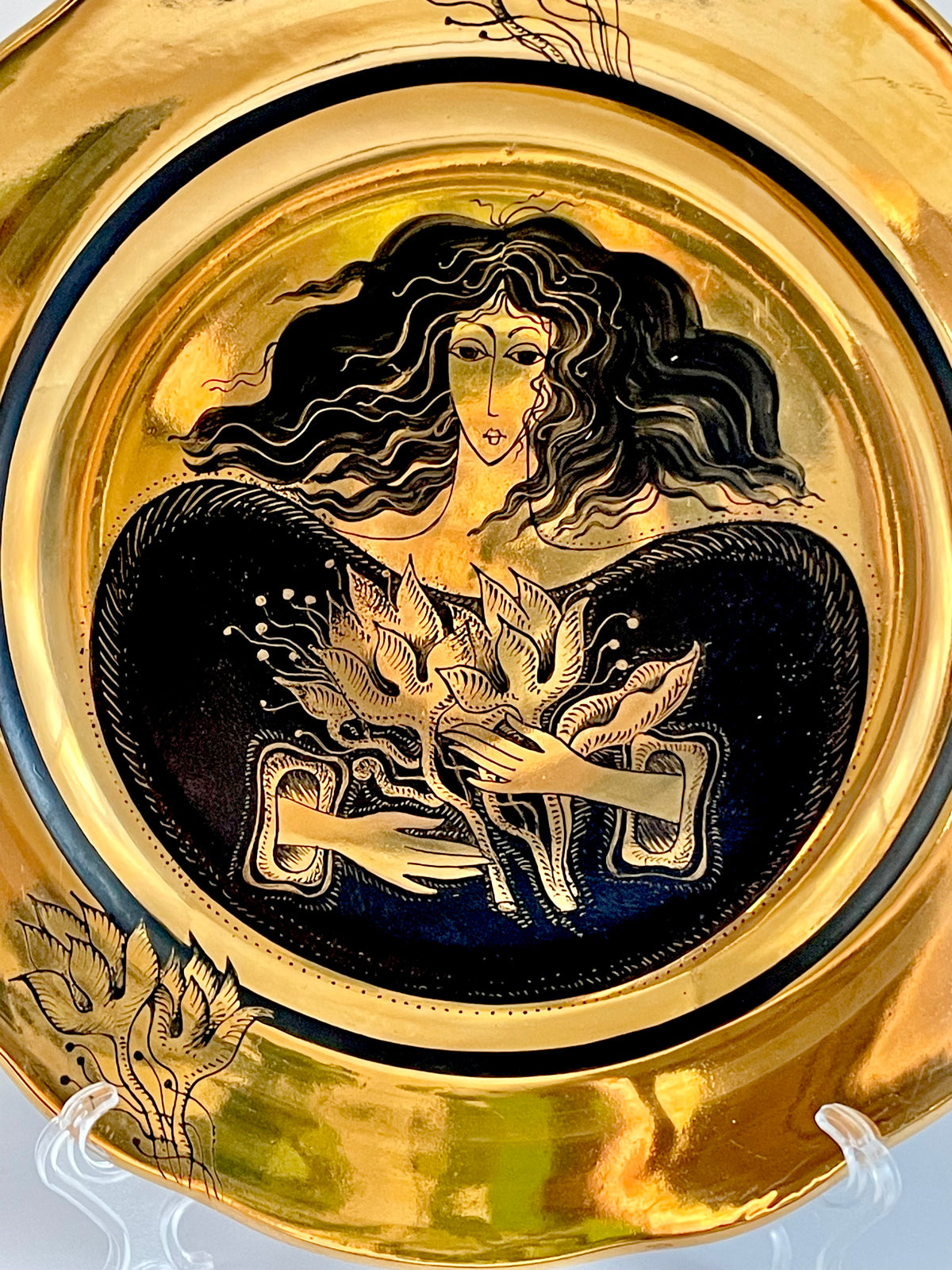 Museum-grade richly gilded one-off porcelain plate from 1970s, hand-painted by Anu Ivask
