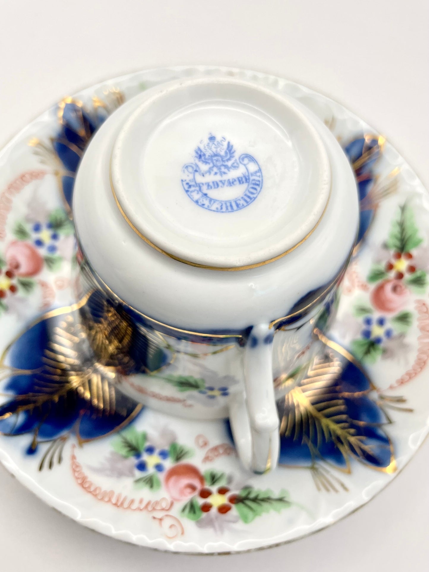 Kuznetsov’s kobalt blue-white-pink duo in mint condition